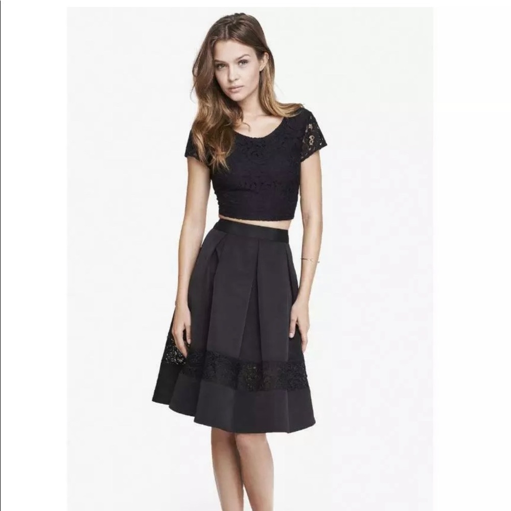EXPRESS Pleated A-Line Circle Skirt Crochet Lace - Picture 1 of 6